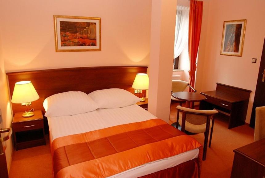 Aparthotel Ekspresja Nakło nad Notecią Δωμάτιο φωτογραφία